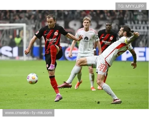 法兰克福vs柏林联合:点球判罚引争议 法兰克福vs柏林联合:点球判罚引争议