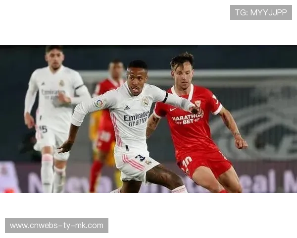 维尼修斯破门助皇马逆转，伯纳乌球场沸腾瞬间